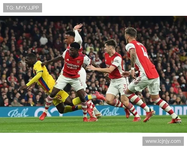 篮球球星与足球球星谁更具统治力对比分析：跨界英雄的实力较量